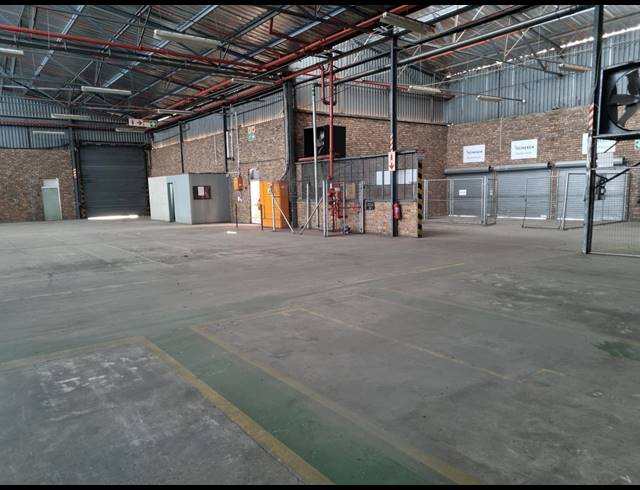 3,492M² WAREHOUSE TO LET IN ROCKY DRIFT